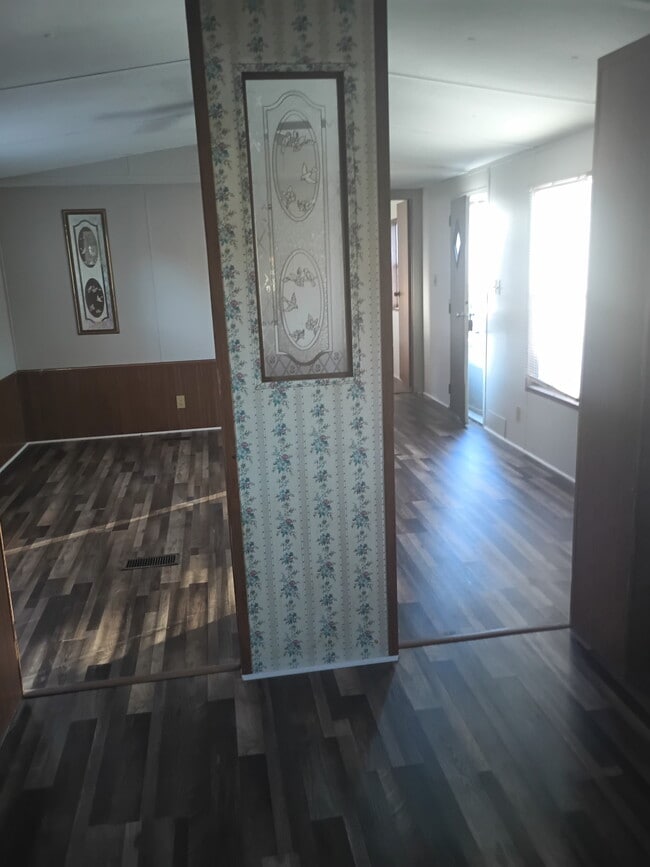 Photo - 4-144 Basden Rd