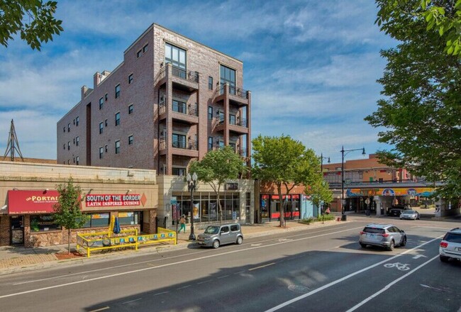 Building Photo - 1412 W Morse Ave Unit 5C Rental