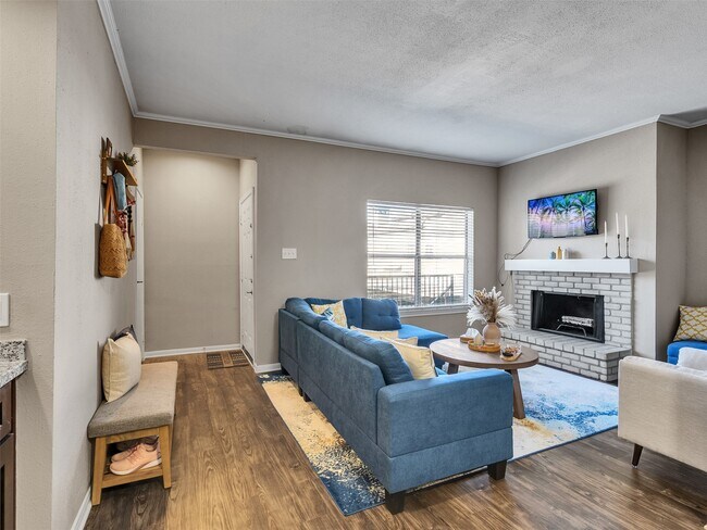 Photo - 702 Bering Dr Unit P