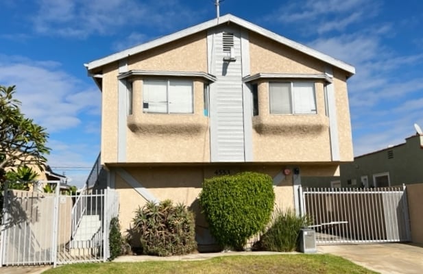 Photo - 4553 W 116th St Unidad 1
