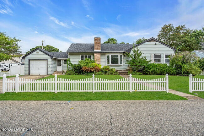 Building Photo - 150 Farm St