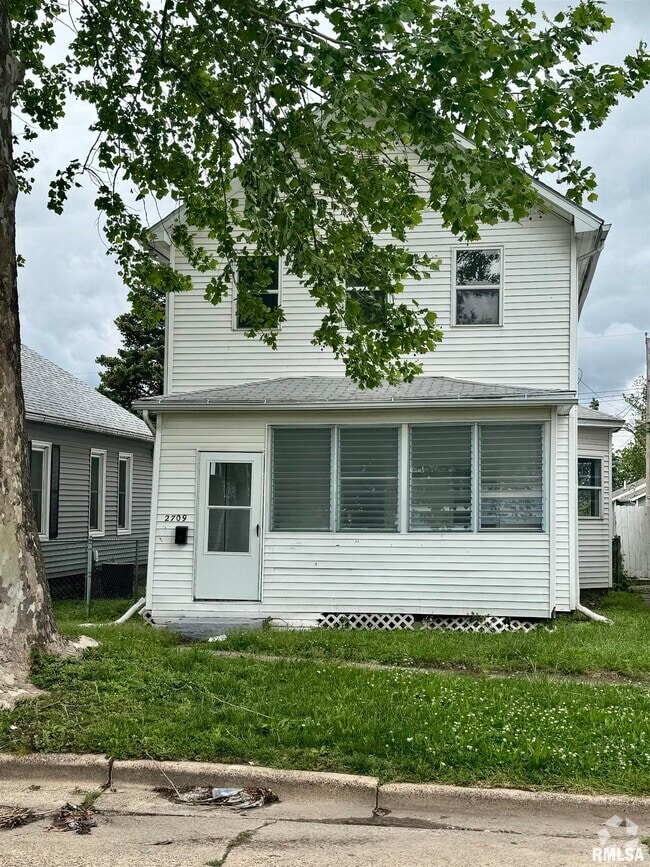 Building Photo - 2709 6th Ave Rental