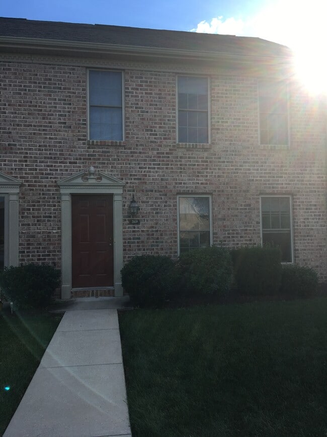 Photo - 369 Stonehedge Ln Townhome