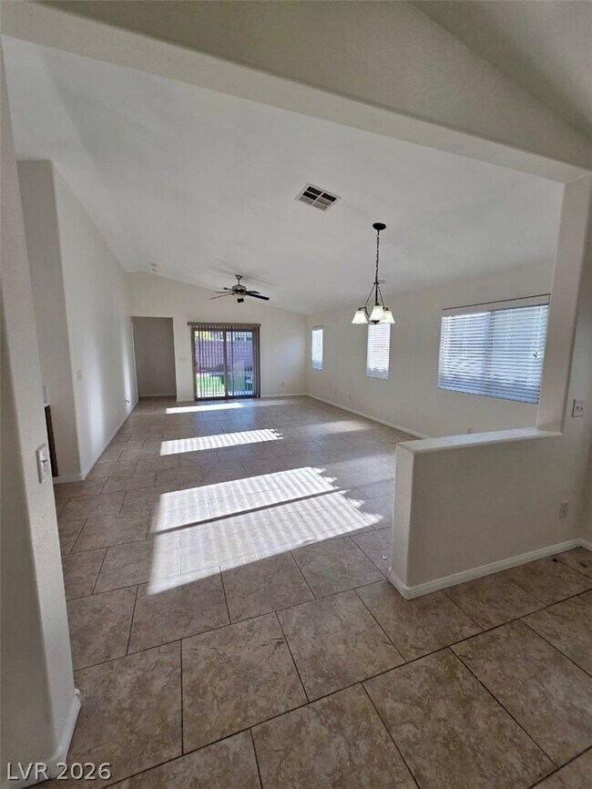 5692 Great Eagle Ct