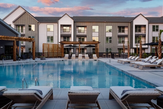 Monty apartments — community photo