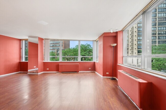 Photo - 5701 N Sheridan Rd Unidad 3B