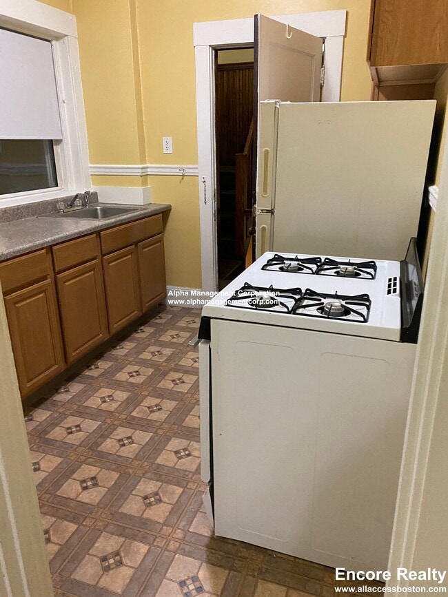 Photo - 163 Summer St Unit 25