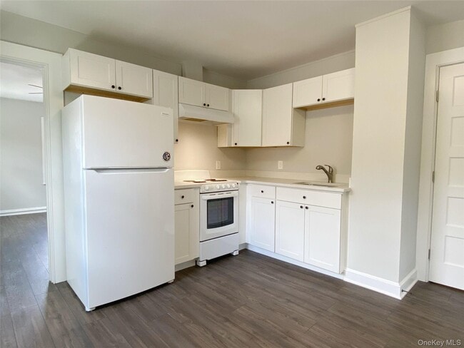 Photo - 13 Cozzens Ave Unit 2F