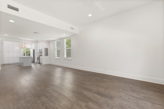 Photo - 515 Division St