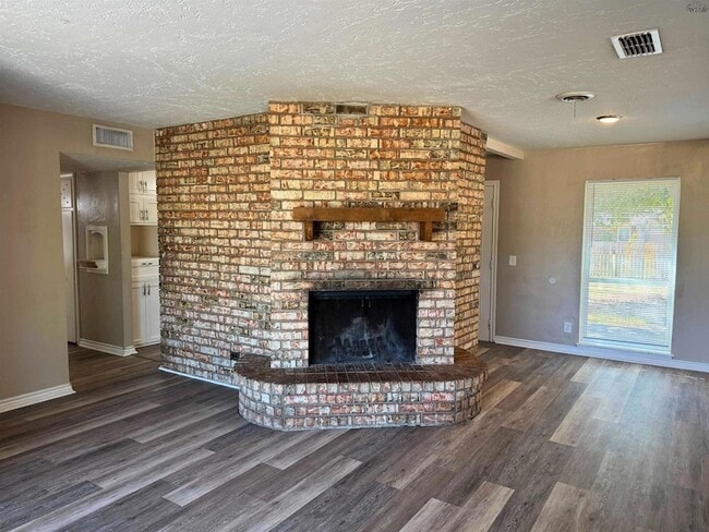 Photo - 4604 Stanford Ave