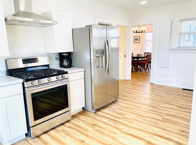 Photo - Beautiful Historic Home on Front Street in Lynden