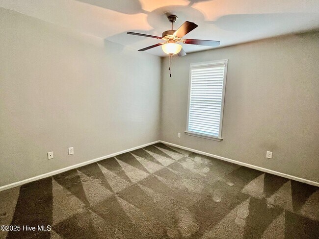 Photo - 227 Glenhaven Ln