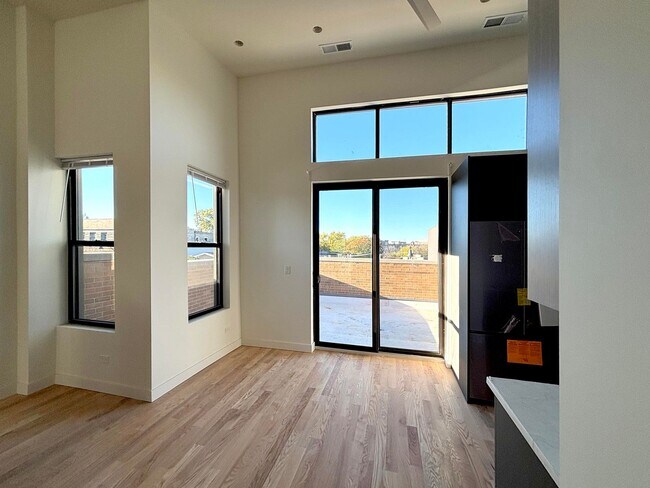 Photo - Spectacular 3 Bed/3 Bath Penthouse Apartme... Unit Penthouse