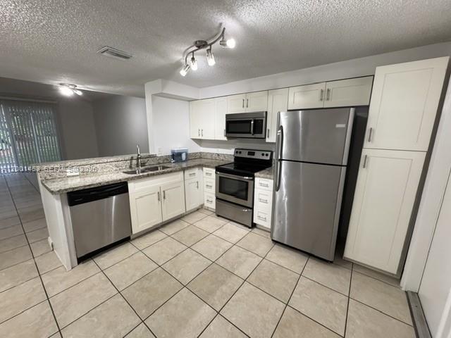 Photo - 721 Talavera Rd