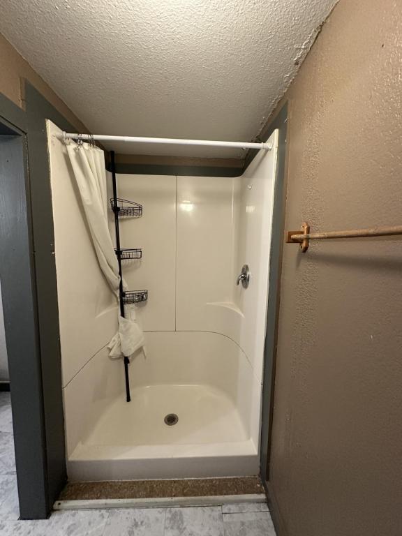 Photo - 205 E Main St