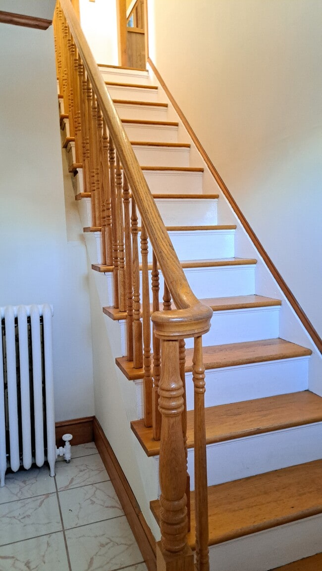 Bright entryway - 200 Park Ave Unit Apartment 2