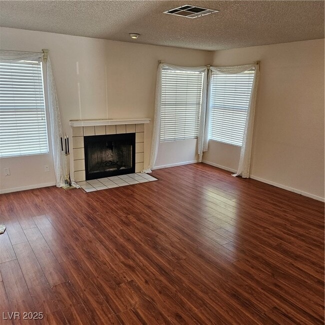 Photo - 9516 Wooden Pier Way