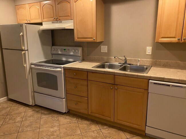 Photo - 1009 52nd St SE Unit B