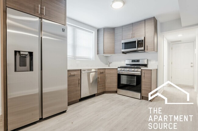 Photo - 3036 N Seminary Ave