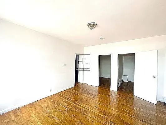 "Chic 1-Bedroom Haven in Vibrant Williamsburg – Your Perfect Urban Retreat!"