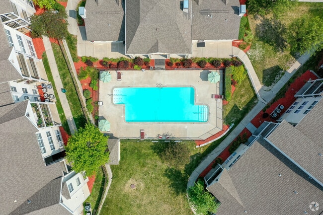 Pool - Waterbrook Apartments