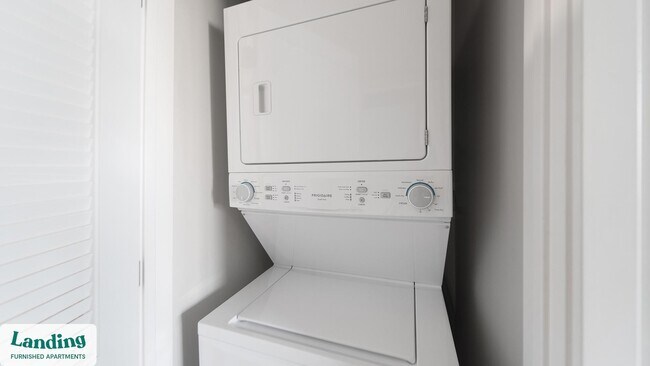 Photo - 4611 N Broadway Unit 208