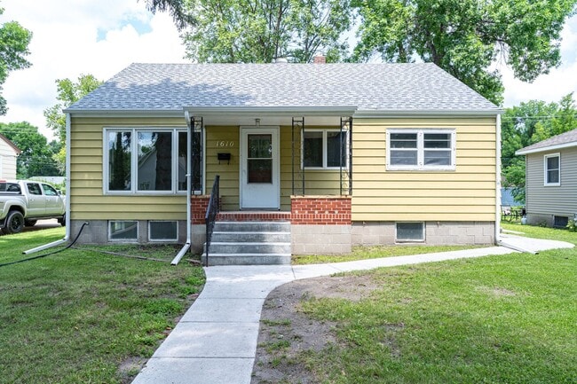 Building Photo - 1610 9th Ave N Rental