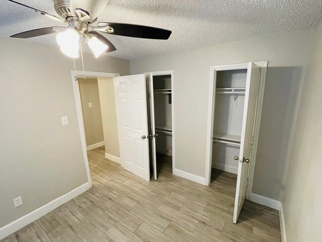 Armarios - Shaver Park Apartments