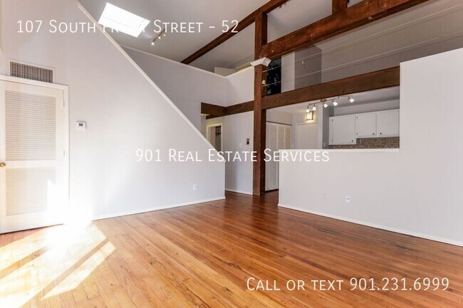 Photo - 107 S Front St