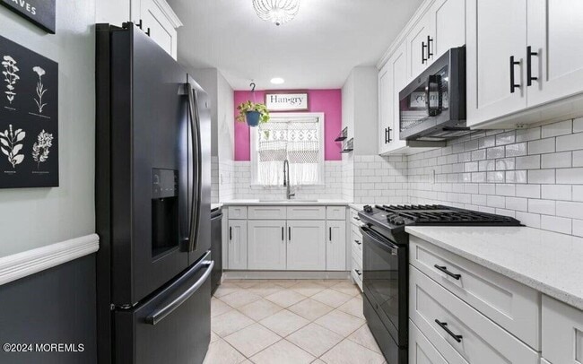 Photo - 15 Weller Pl