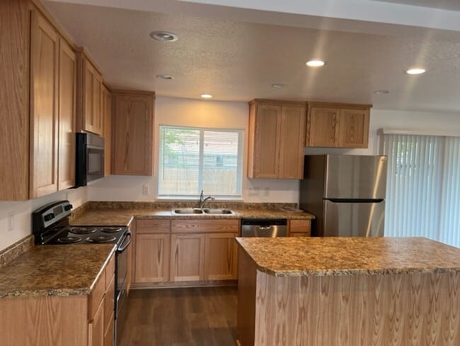 Photo - 1106-1108 W 11TH Unidad 1106