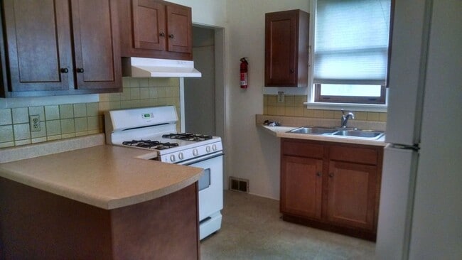 Photo - 301 W Illinois St Unit 1