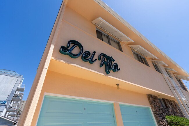 Del Rio Apartments