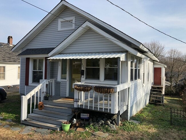 Building Photo - Charming 1920s Bungalow Steps from Downtow...