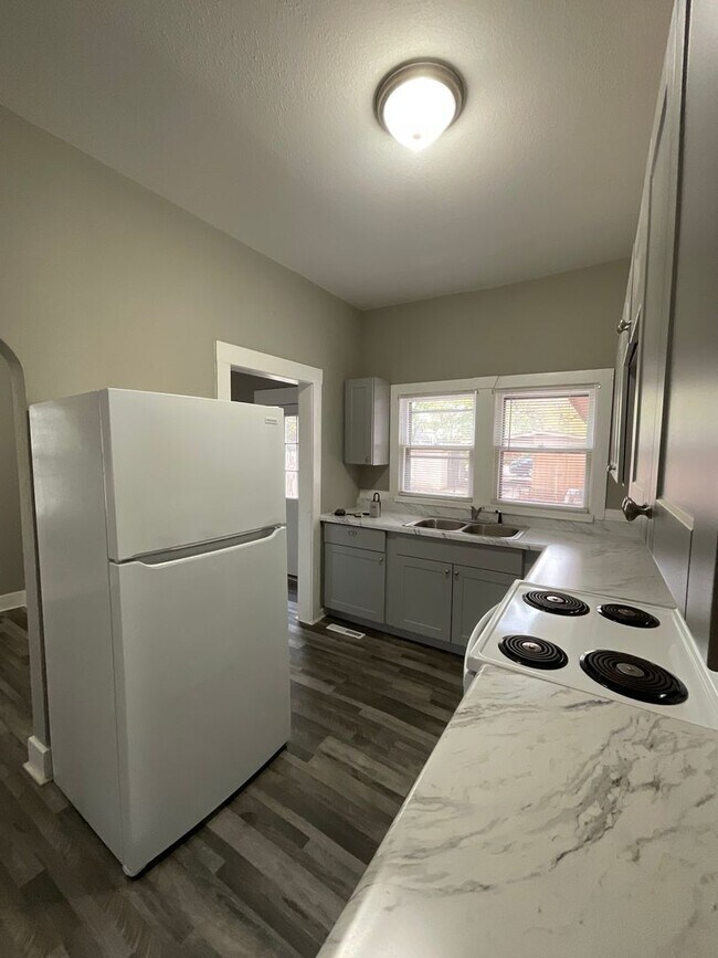 Photo - 1919 S Broadway St Unidad 1919 S Broadway - A