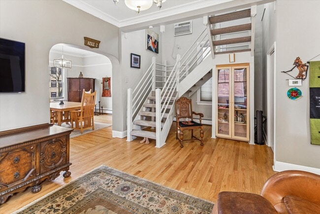 Photo - 3135 N Seminary Ave Unidad 1