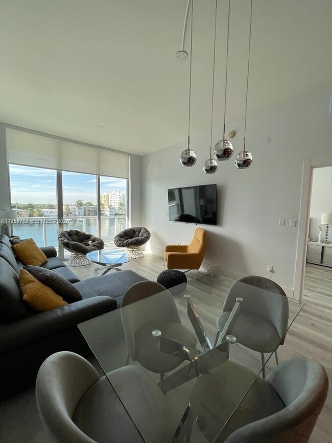 Photo - 7928 East Dr Unit 403