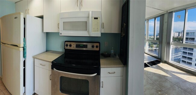 Photo - 3100 NE 49th St Unit ph06