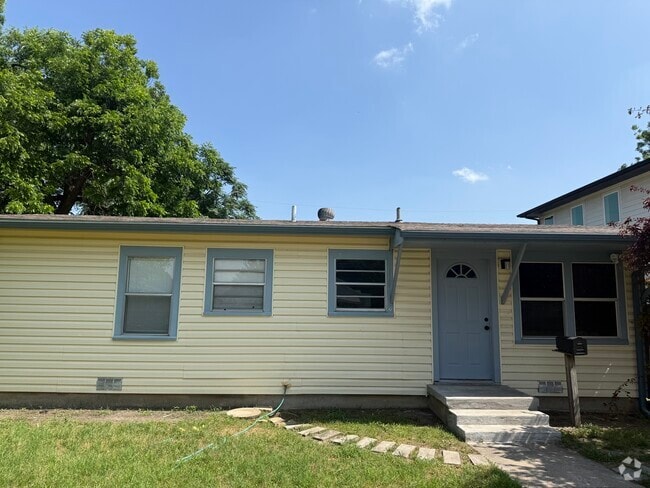 Building Photo - 1836 Carver Ave Rental