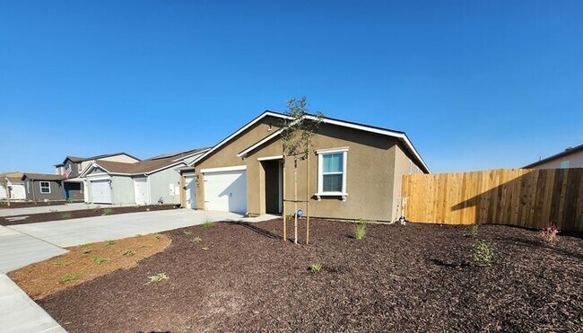 Photo - 4 bedroom/ 3 bathroom split-wing home. *Mo...