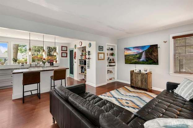 Photo - 230 Highland Dr