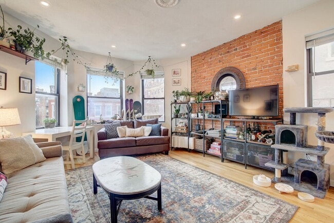 Photo - 65 Hemenway St Unit 9