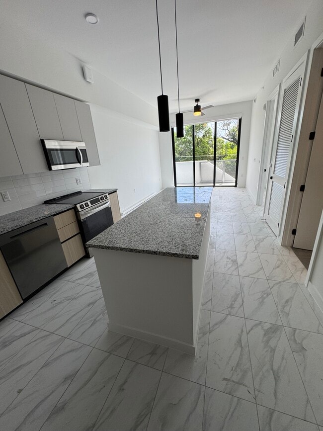 Photo - 2372 NE 172nd St Unit A8