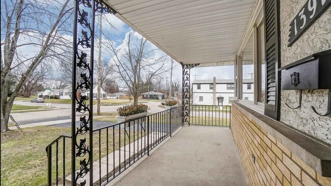 Photo - 1391 E Deshler Ave