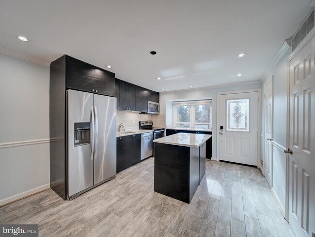 Photo - 6191 Little Valley Way