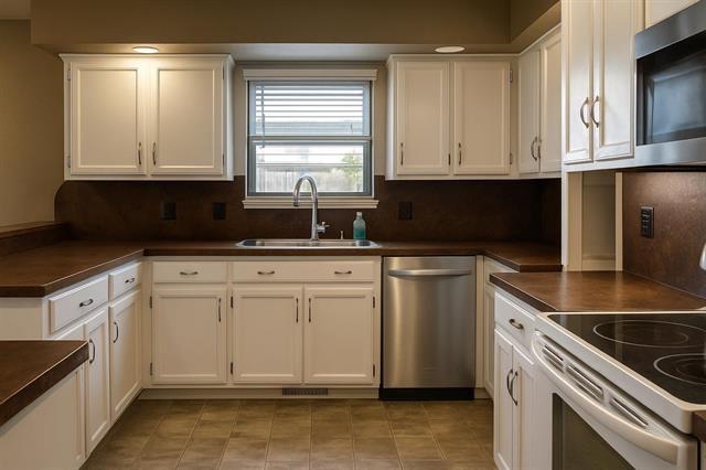 Photo - 2802 Heritage