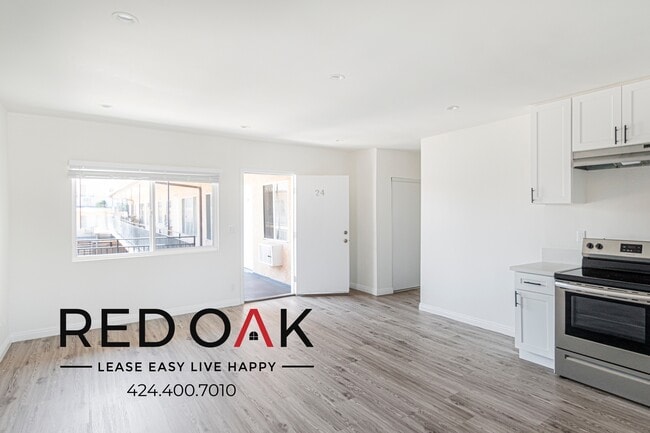 Building Photo - 20414 Cohasset St Unit 24 Rental