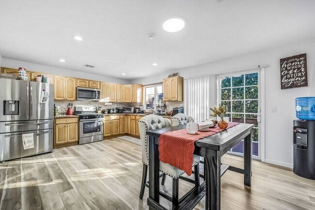 Photo - 386A Park Ave