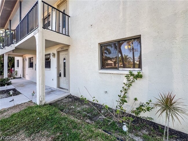 Photo - 4530 SW 10th Ave Unit 102