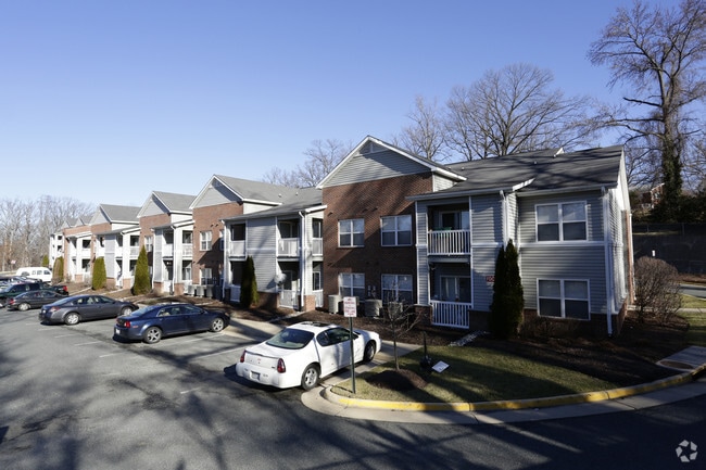 The Oaks Apartments - The Oaks Apartments